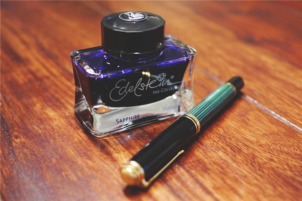 What does it mean to dream of an ink bottle? What does it mean to dream of an ink bottle?