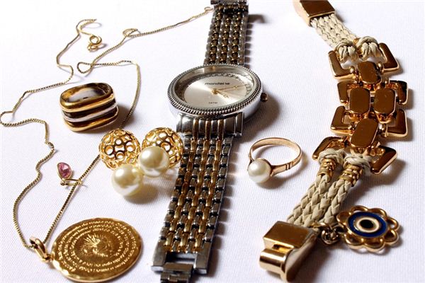What does it mean to dream about jewelry? What does it mean to dream about jewelry?