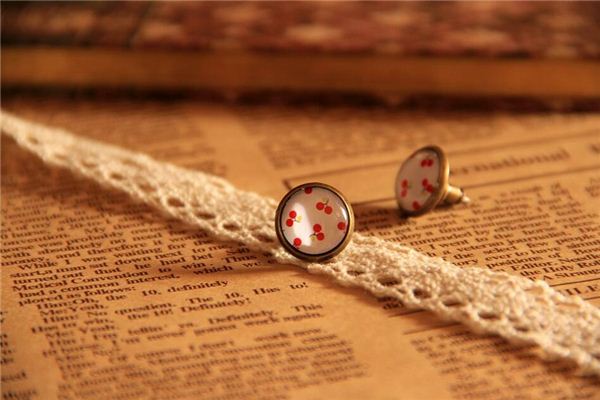 Dreaming of buttons and clasps