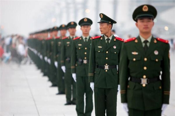 What does it mean to dream of wearing a military uniform? What does it mean to dream of wearing a military uniform?