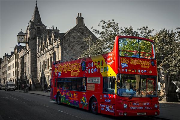 What does it mean to dream of riding a bus? What does it mean to dream of riding a bus?