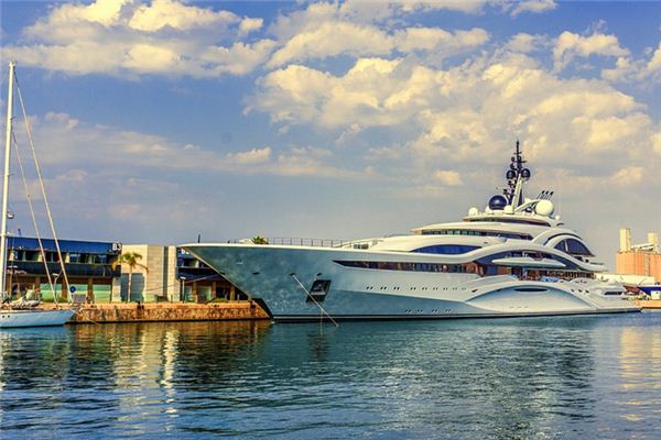 What does it mean to dream of a yacht? What does it mean to dream of a yacht?
