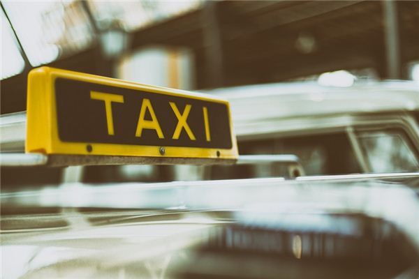 What does it mean to dream of a taxi? What does it mean to dream of a taxi?