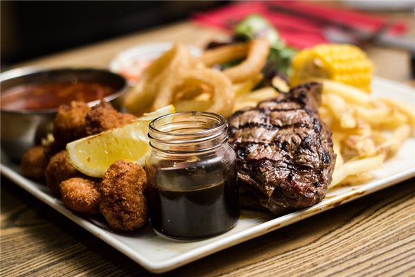 What does it mean to dream of a delicious meal? What does it mean to dream of a delicious meal?