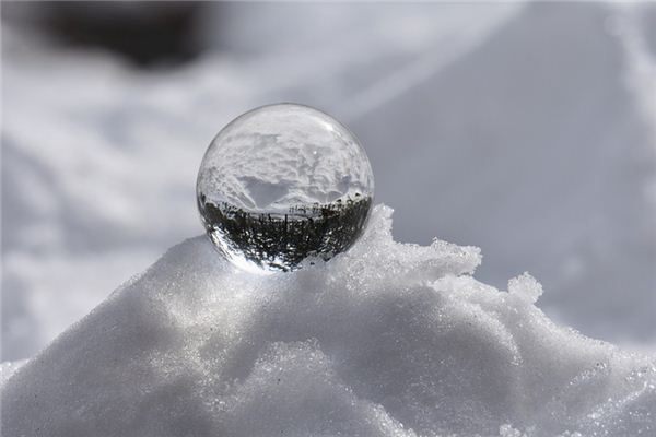 What does it mean to dream of glass beads? What does it mean to dream of glass beads?