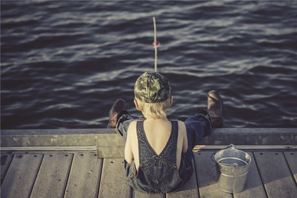 What does it mean to dream of a small bucket? What does it mean to dream of a small bucket?