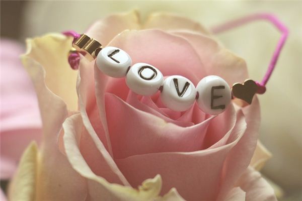 What does it mean to dream of a bracelet? What does it mean to dream of a bracelet?