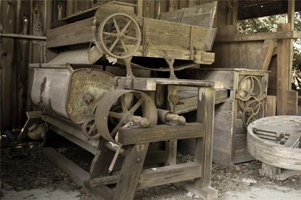 What does it mean to dream of a cotton gin?