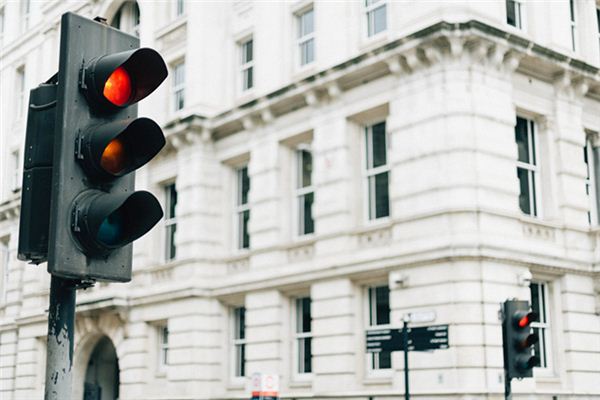 What does it mean to dream of traffic lights? What does it mean to dream of traffic lights?