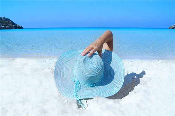What does it mean to dream about a hat? What does it mean to dream about a hat?