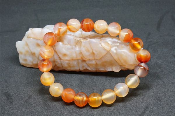 What does it mean to dream of gold and jade? What does it mean to dream of gold and jade?