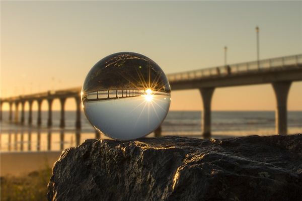 What does it mean to dream of a crystal ball? What does it mean to dream of a crystal ball?