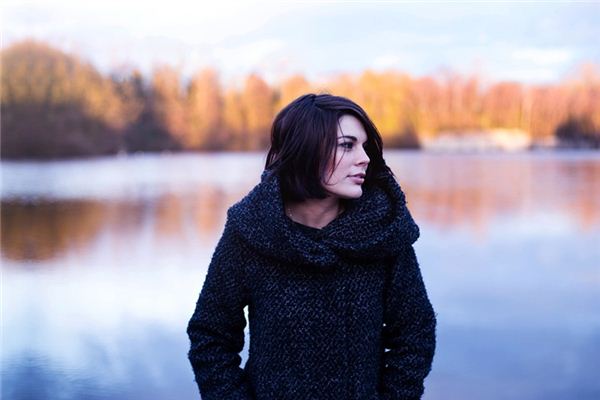 What does it mean to dream of an overcoat? What does it mean to dream of an overcoat?