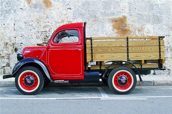 What does it mean to dream of a truck? What does it mean to dream of a truck?