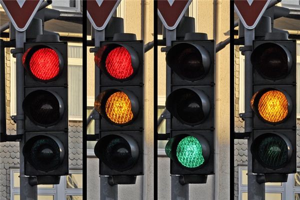 What does it mean to dream of traffic lights? What does it mean to dream of traffic lights?