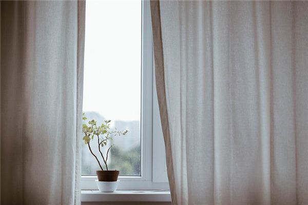 What does it mean to dream about curtains? What does it mean to dream about curtains?