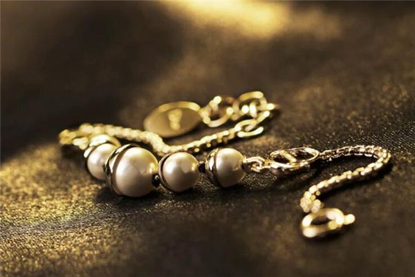 What does it mean to dream of chains? What does it mean to dream of chains?