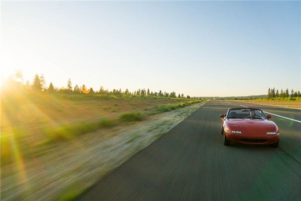 What does it mean to dream of a car? What does it mean to dream of a car?