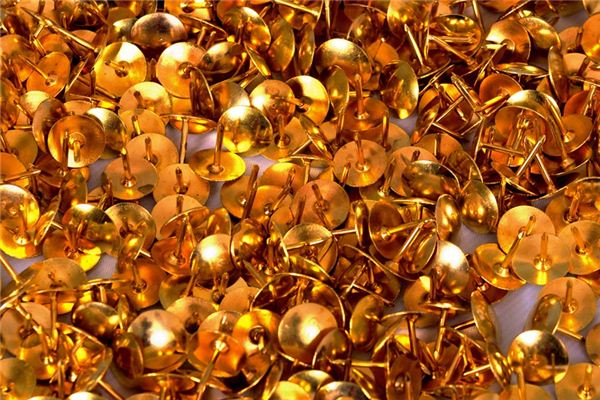 What does it mean to dream of thumbtacks? What does it mean to dream of thumbtacks?
