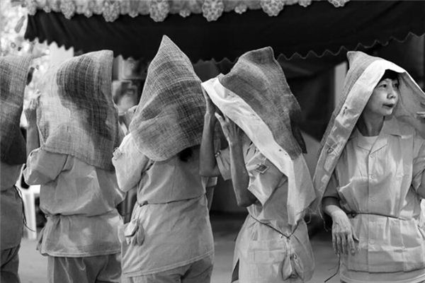 What does it mean to dream of funeral clothes? What does it mean to dream of funeral clothes?