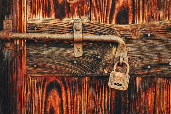 What does it mean to dream of a door bolt? What does it mean to dream of a door bolt?