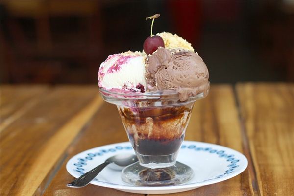 What does it mean to dream about ice cream?
