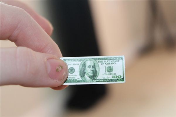 What does it mean to dream of receiving counterfeit money? What does it mean to dream of receiving counterfeit money?