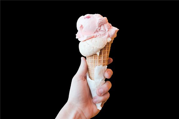 What does it mean to dream of ice cream? What does it mean to dream of ice cream?
