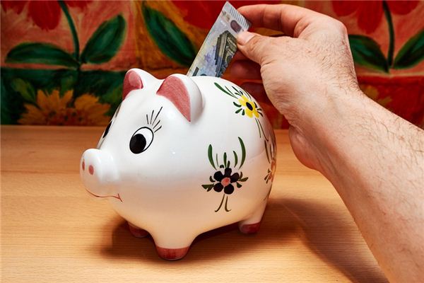 What does it mean to dream of a piggy bank? What does it mean to dream of a piggy bank?