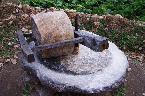 Dreaming of grinding grains with a millstone
