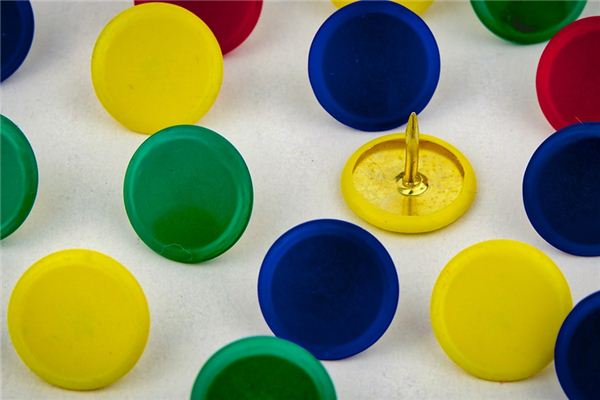 What does it mean to dream of thumbtacks? What does it mean to dream of thumbtacks?