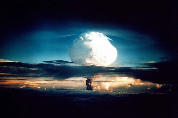 What does it mean to dream of an atomic bomb? What does it mean to dream of an atomic bomb?
