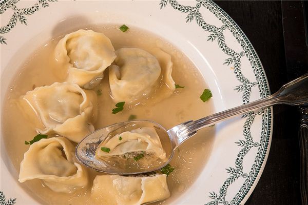 What does it mean to dream of making wontons? What does it mean to dream of making wontons?