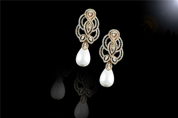 What does it mean to dream about earrings? What does it mean to dream about earrings?