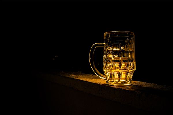 What does it mean to dream about alcohol? What does it mean to dream about alcohol?
