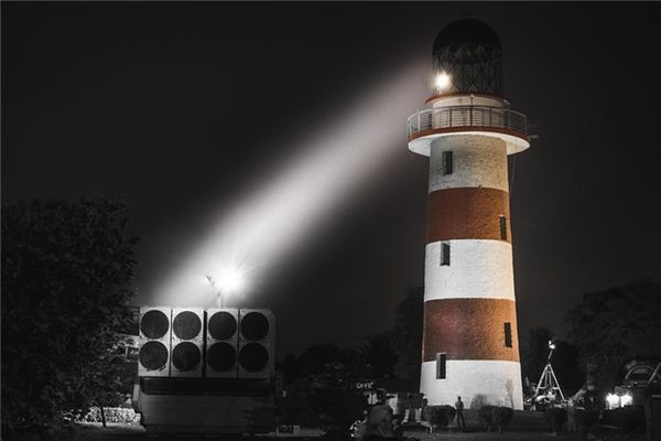 What does it mean to dream of a searchlight? What does it mean to dream of a searchlight?