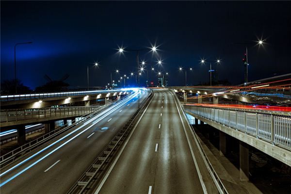 What does it mean to dream of a highway? What does it mean to dream of a highway?