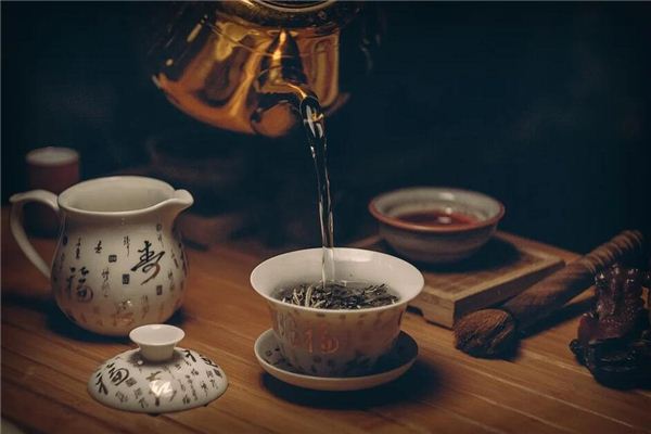 Dreaming of drinking tea, serving tea, and brewing tea