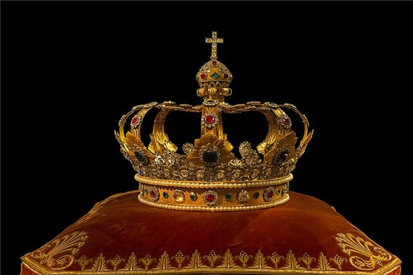 What does it mean to dream of a crown? What does it mean to dream of a crown?
