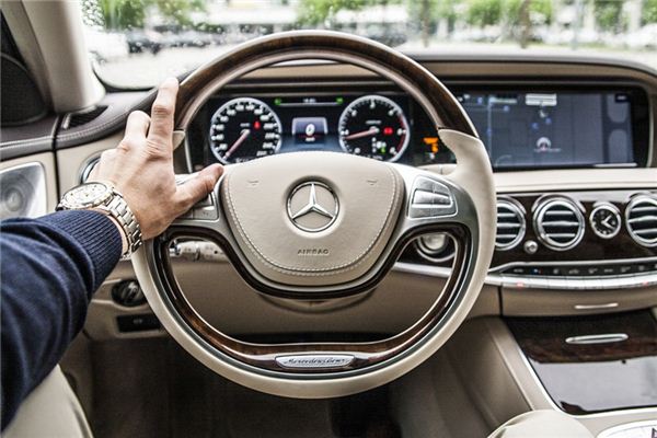 What does it mean to dream of a steering wheel? What does it mean to dream of a steering wheel?