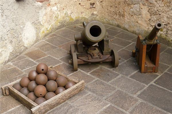 What does it mean to dream of cannonballs? What does it mean to dream of cannonballs?