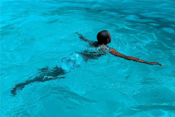 What does it mean to dream of swimming? What does it mean to dream of swimming?