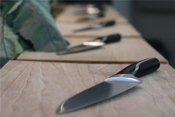 What does it mean to dream of buying a kitchen knife? What does it mean to dream of buying a kitchen knife?