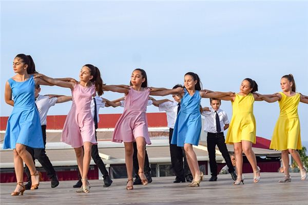 What does it mean to dream of yourself dancing? What does it mean to dream of yourself dancing?