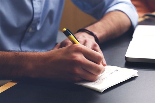 What does it mean to dream about writing? What does it mean to dream about writing?