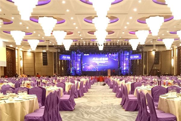 What does it mean to dream of a banquet? What does it mean to dream of a banquet?