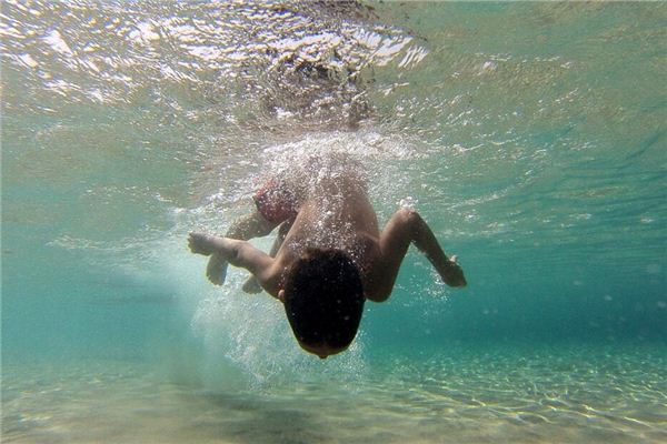 Dreaming of jumping into a river to save a child