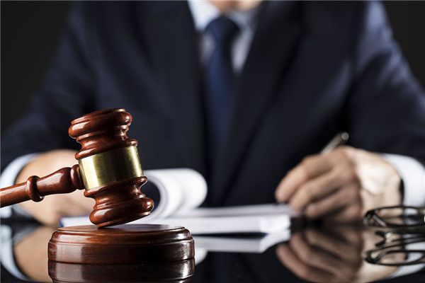 Dreaming of a judge writing a judgment