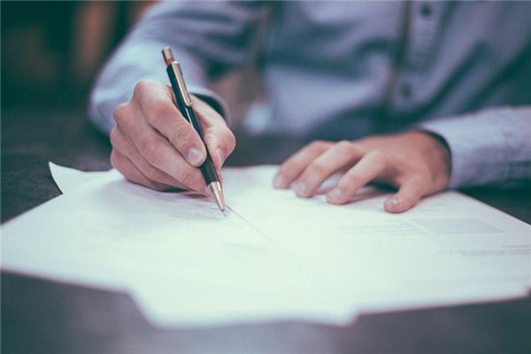 What does it mean to dream of signing a document? What does it mean to dream of signing a document?
