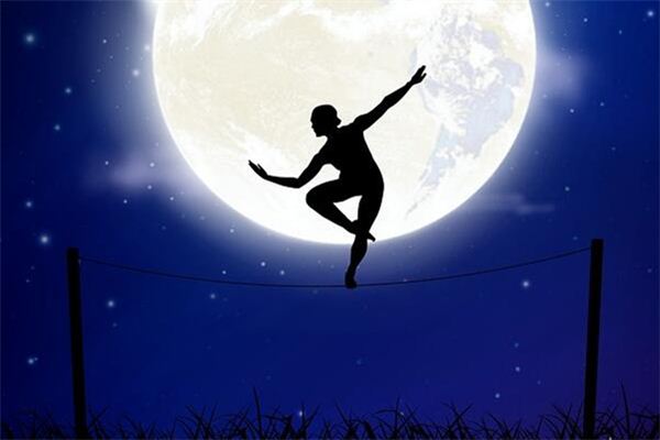 What does it mean to dream of walking a tightrope? What does it mean to dream of walking a tightrope?
